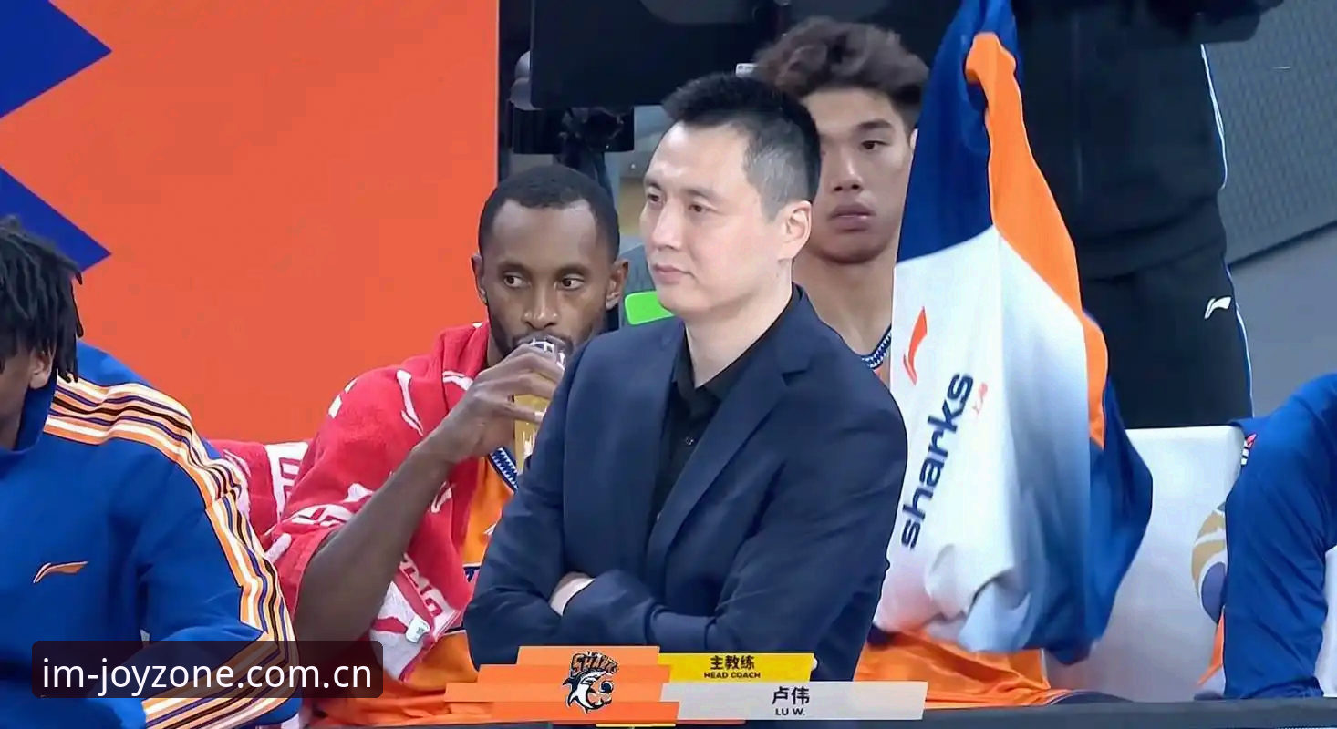 IM电竞数据手机版 CBA半决赛G4战术洞察:上海队深度博弈与电竞数据启示